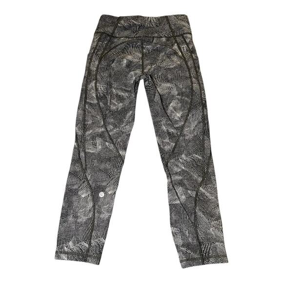 Lululemon Time To Sweat Crop 23" Leggings Sz 6 Velocity Mesh Island‎ Mist Black - Picture 2 of 6